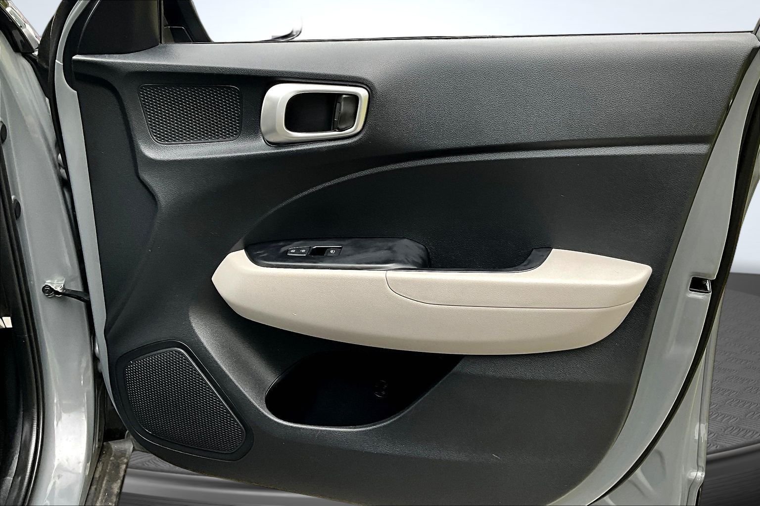 Used 2021 Gray Hyundai SEL image 24