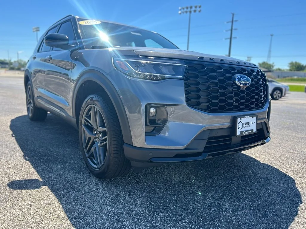 2025 Ford Explorer