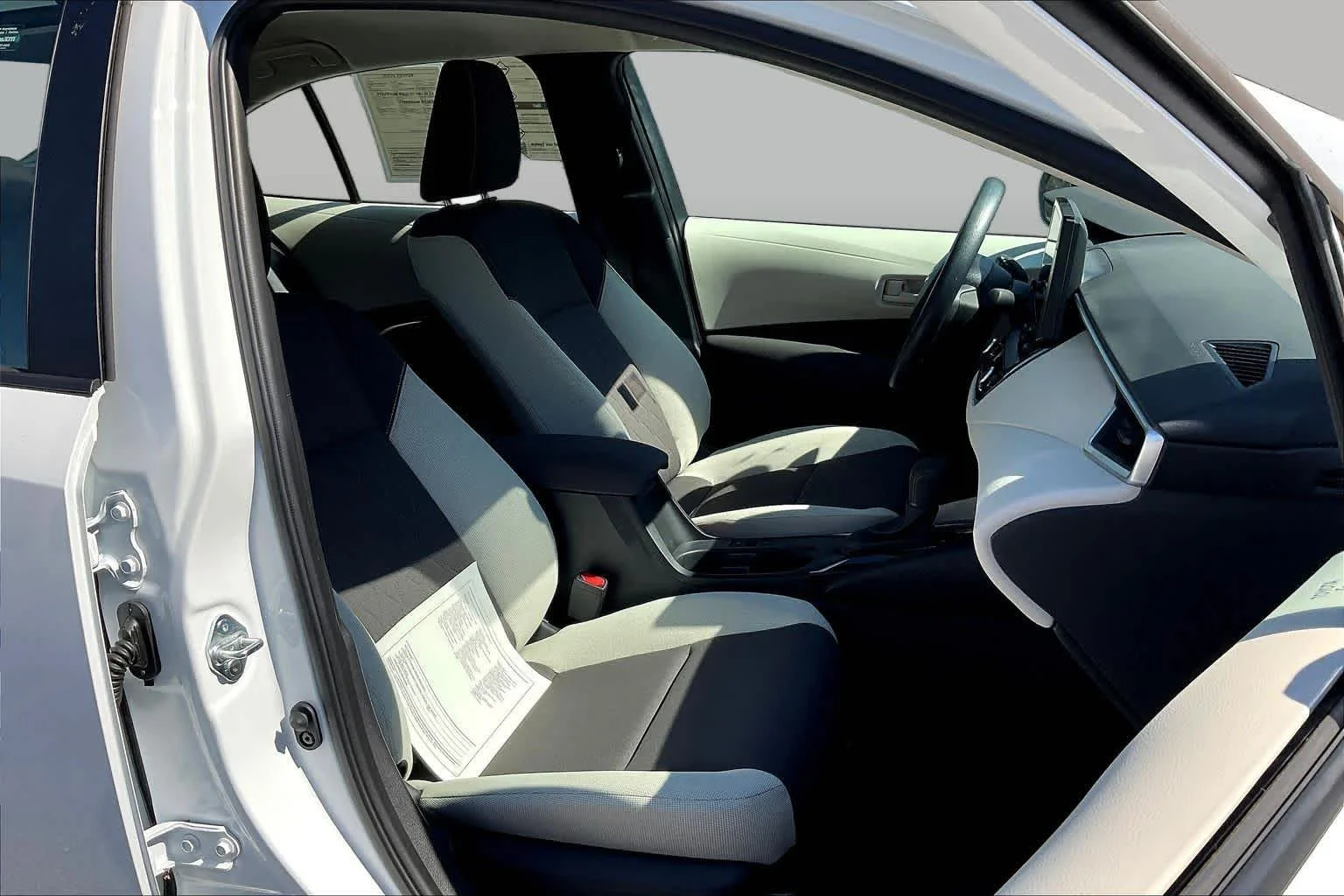 Used 2024 Ice Cap Toyota LE image 9
