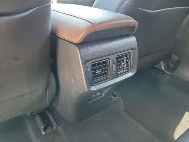 2023 Toyota Venza Limited - Photo 12