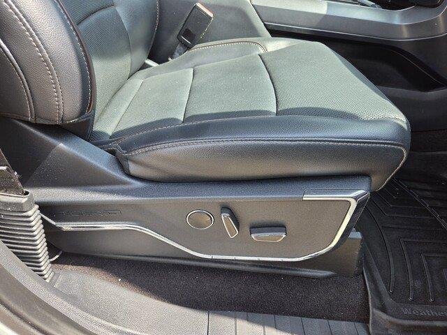 Used 2021 Star White Metallic Tri-Coat Ford LARIAT image 34