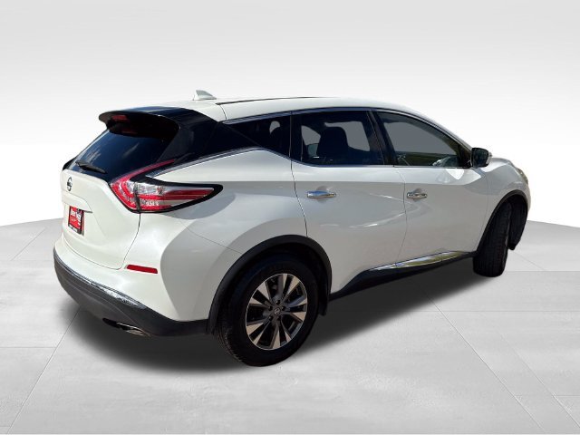 Used 2018 White Nissan S image 7