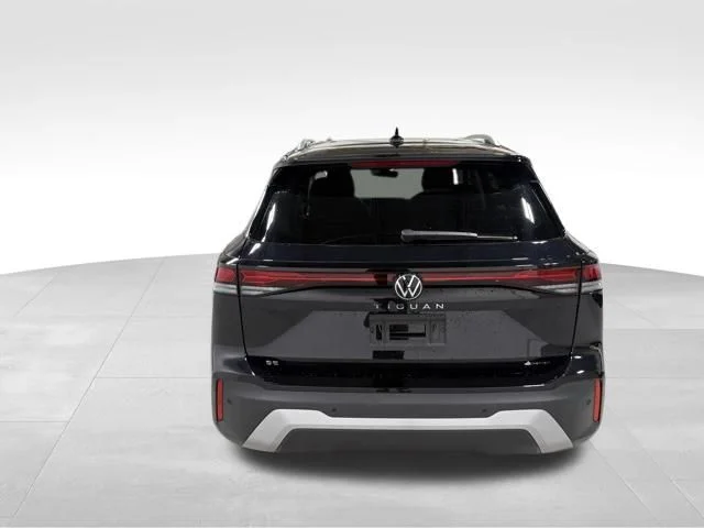 New 2026 Black Volkswagen 2.0T SE image 4