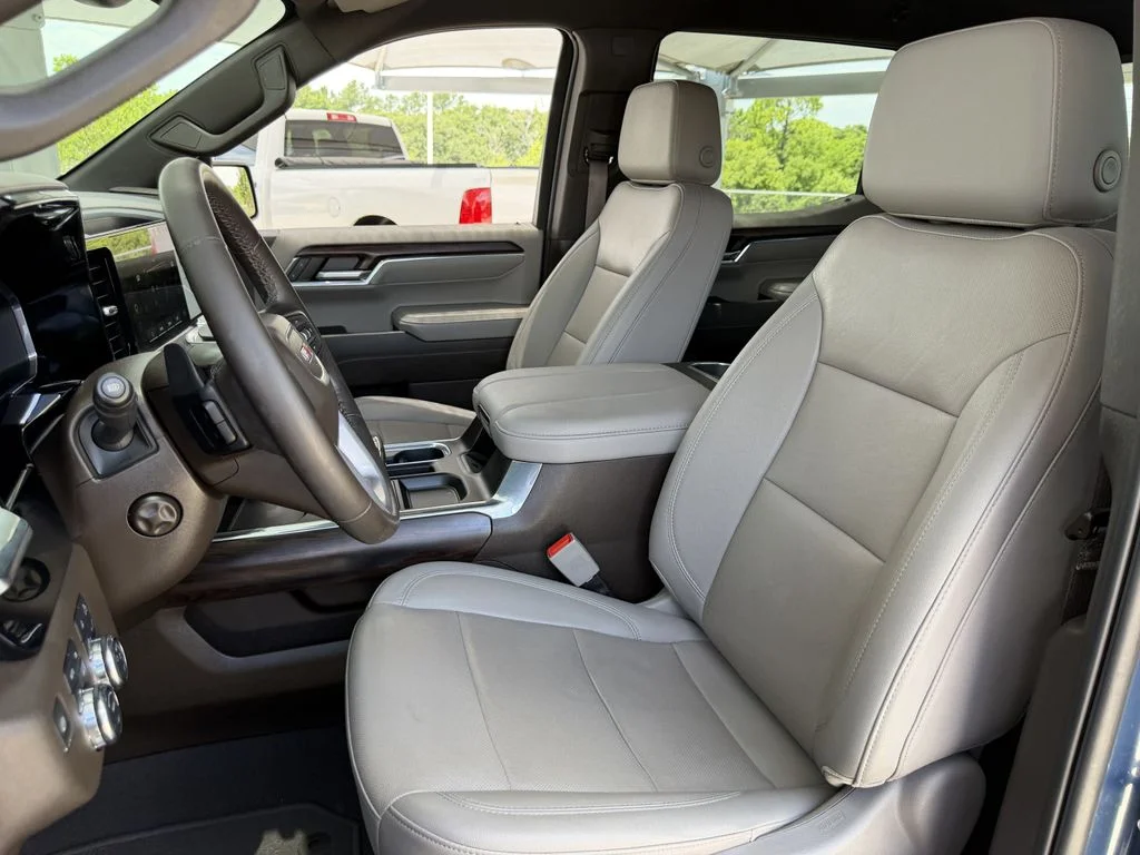Used 2024 Blue GMC SLT image 26
