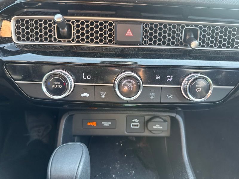 Used 2024  Honda Sport image 16