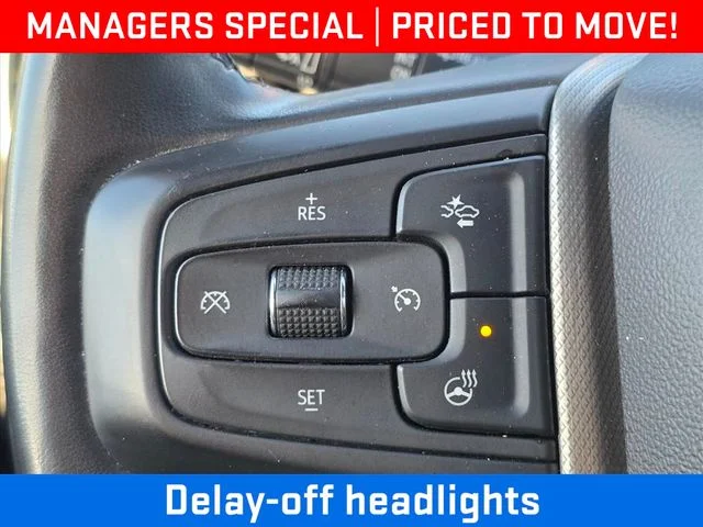 Used 2023 White GMC Denali image 29