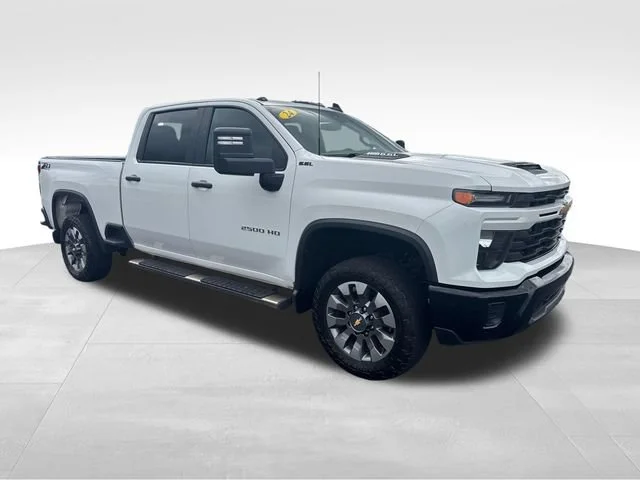 Used 2024 Summit White Chevrolet Custom image 8