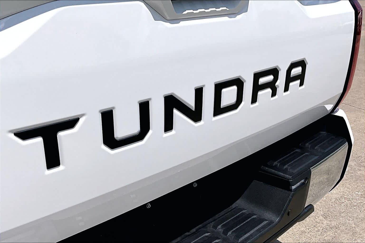 Used 2024 Ice Cap Toyota SR5 image 30