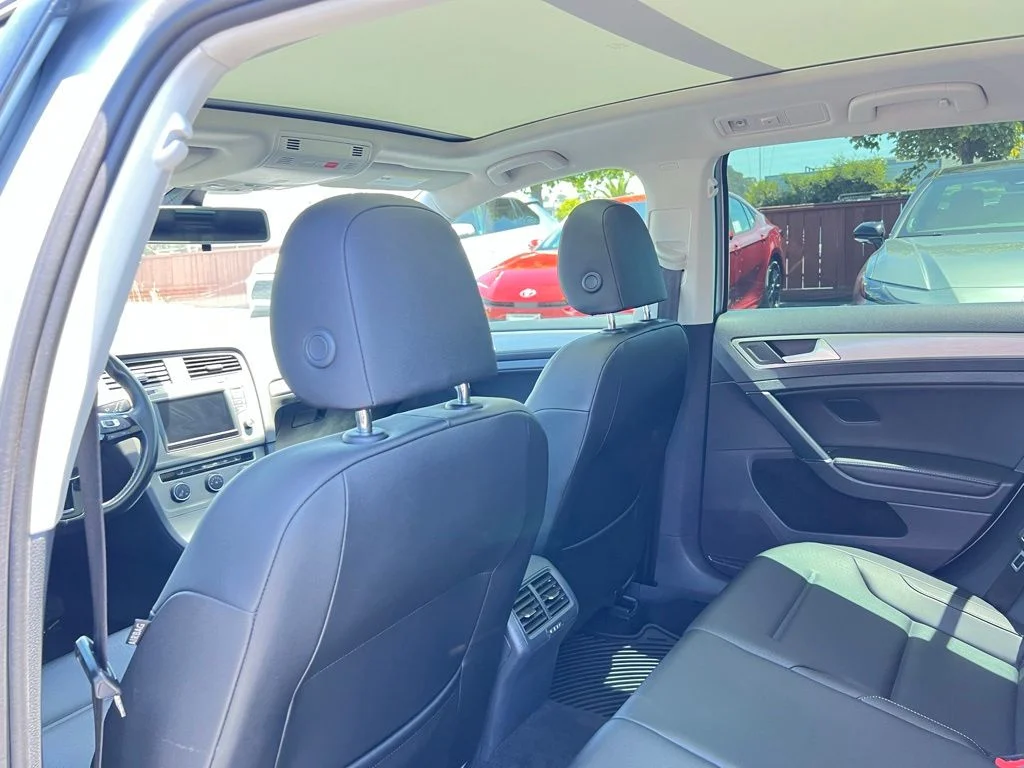 Used 2017 White Volkswagen S image 18