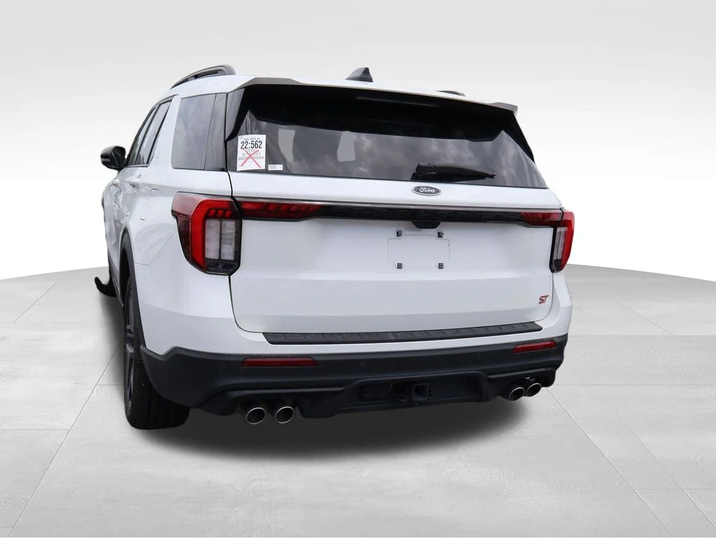 Used 2025 White Metallic Ford ST image 21