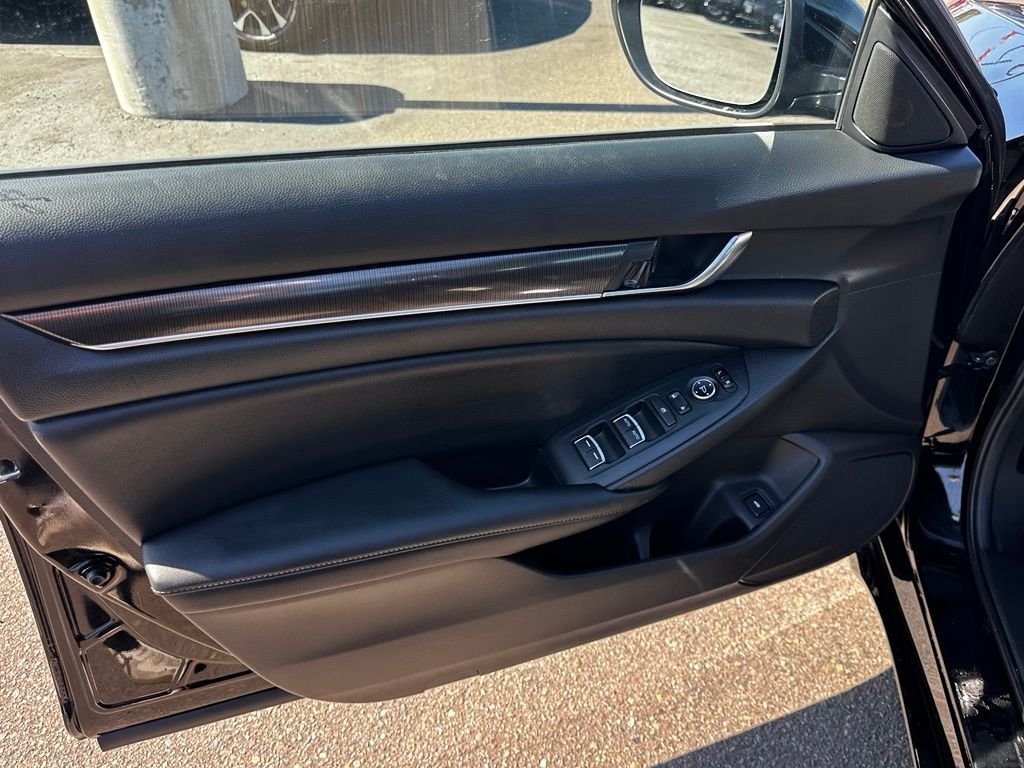 Used 2022  Honda Sport image 23