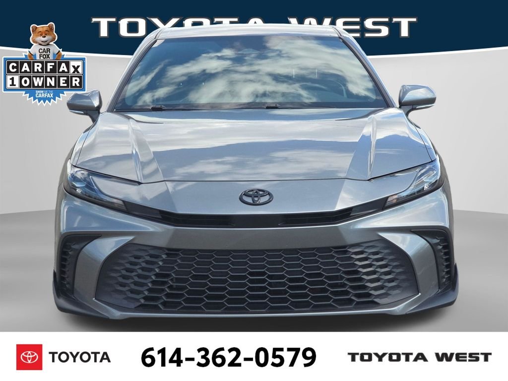 Used 2025  Toyota SE image 2
