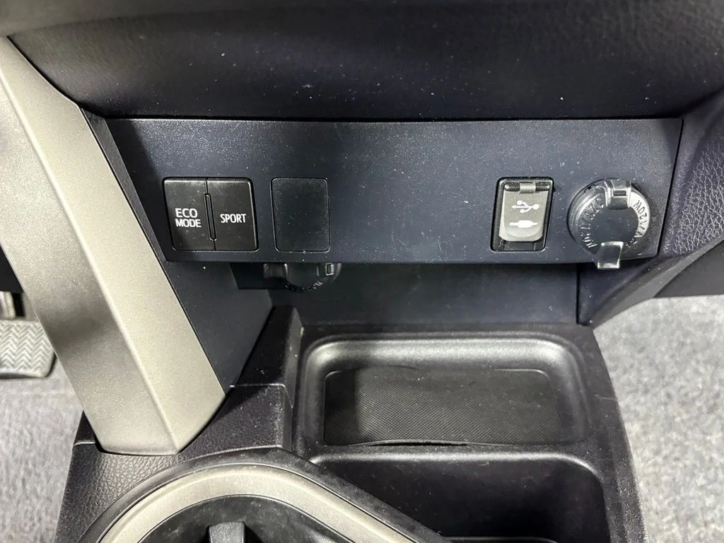 Used 2016 Red Toyota LE image 24
