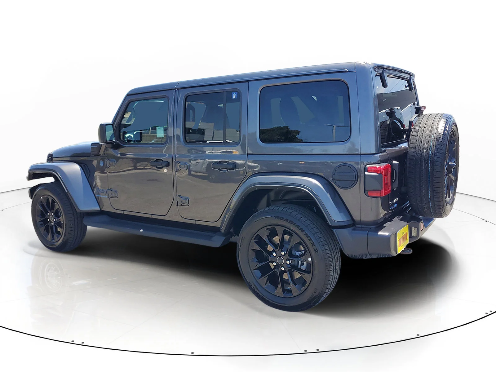 Certified Used 2025 Gray Jeep Sahara 4xe image 6
