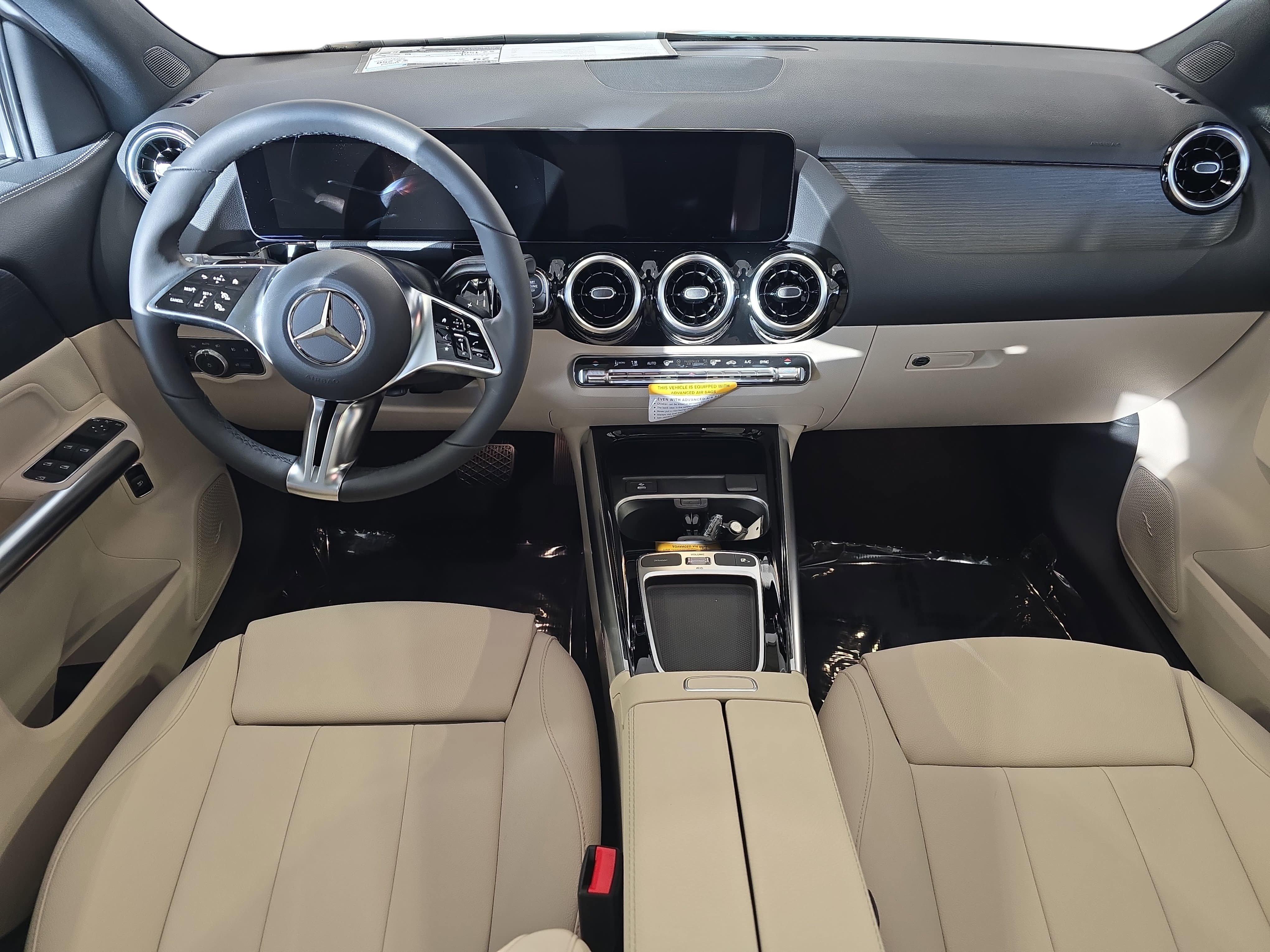New 2026 Polar White Mercedes-Benz GLA250 image 9