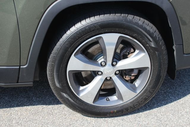 Used 2019 Green Jeep Limited image 34