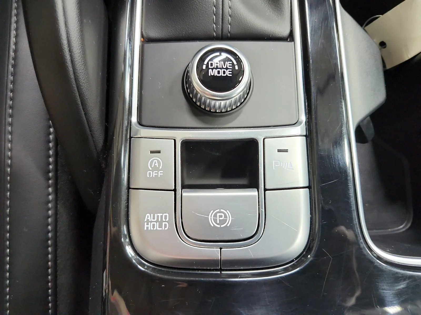 Used 2025  Kia S image 27