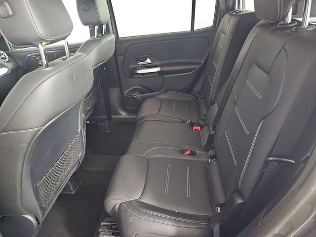 Used 2023  Mercedes-Benz GLB 250 image 9