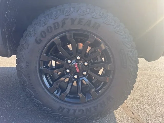Used 2023 Onyx Black GMC AT4X image 29