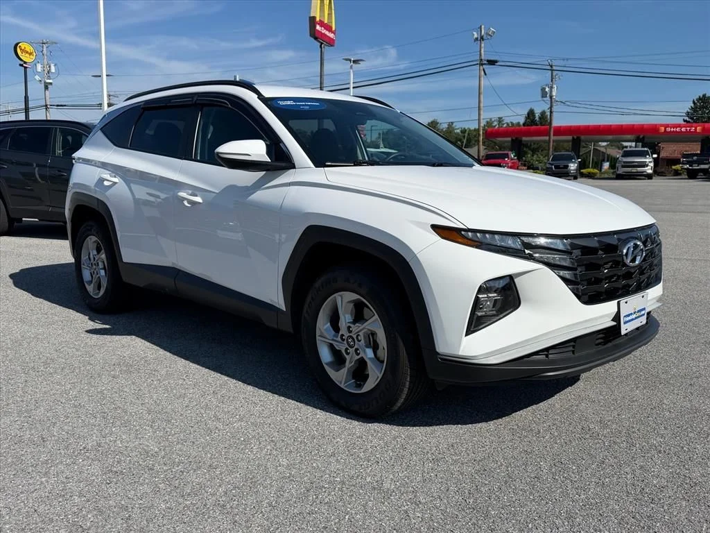 Used 2023 White Hyundai SEL image 14