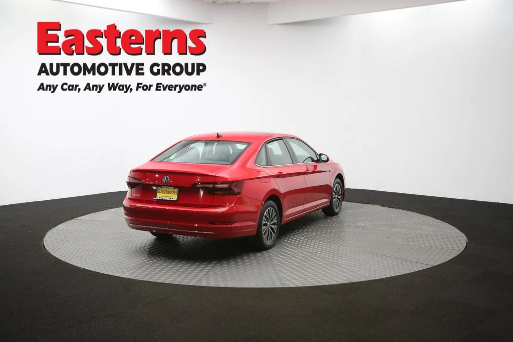 Used 2019 Red Volkswagen SEL image 40