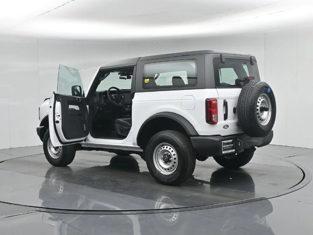 New 2026 Oxford White Ford Base image 30
