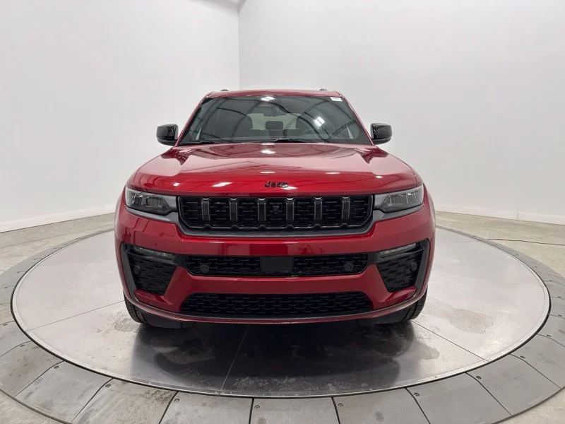 New 2027 Red Hot Pearlcoat Jeep Limited Reserve image 2