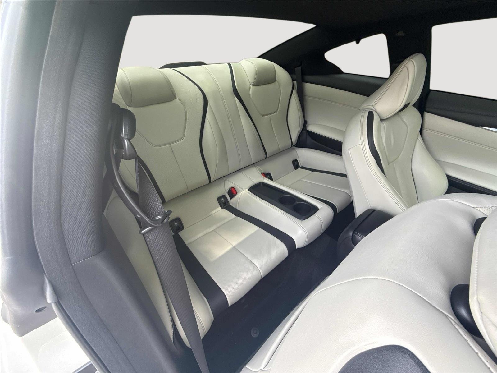 Used 2022 Pure White INFINITI LUXE image 25