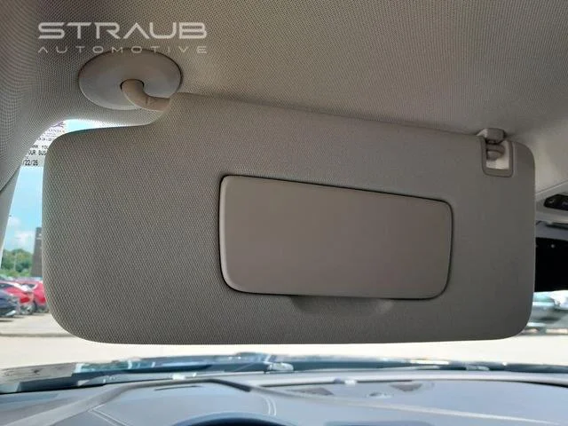 Used 2022 Sapphire Metallic Buick Preferred image 28