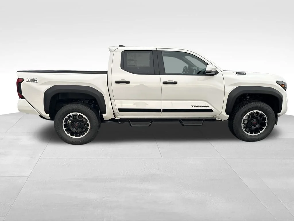 2026 Toyota Tacoma TRD Off Road - Photo 6