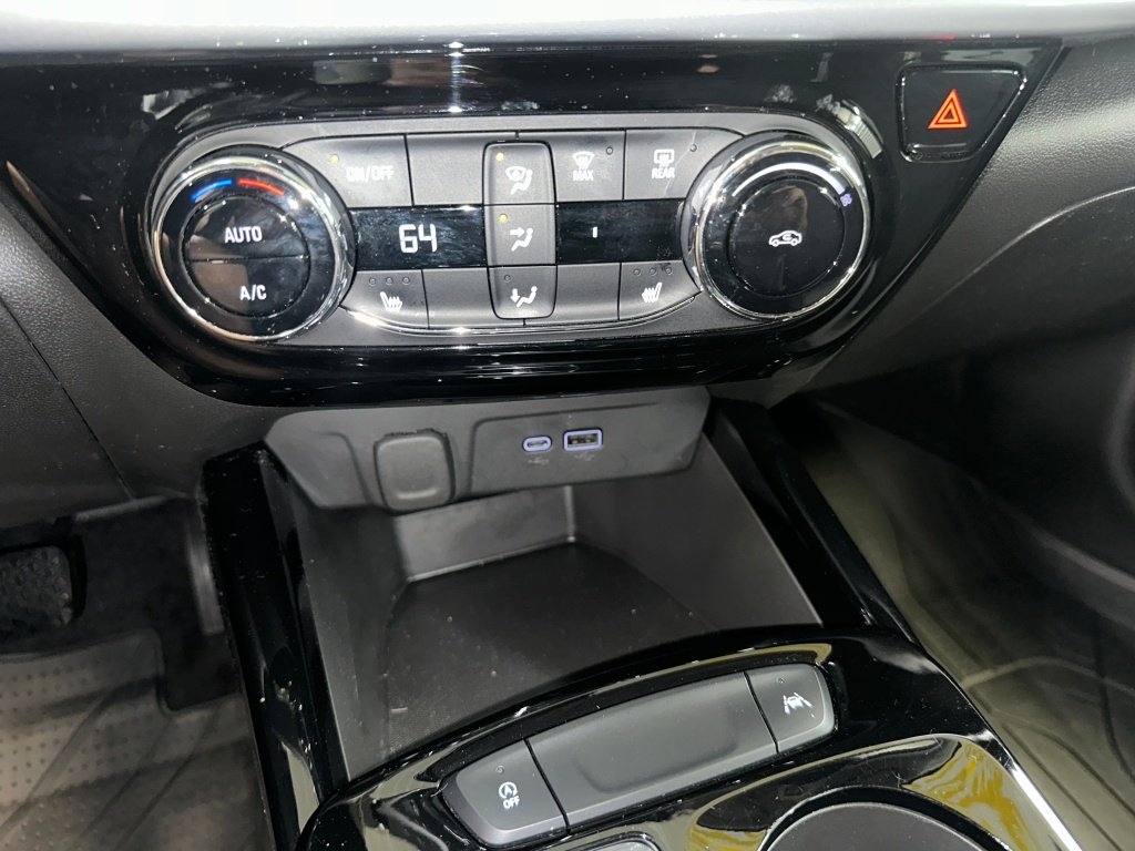 2024 Chevrolet Trax LT - Photo 13