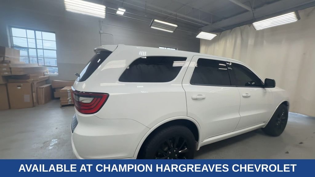 Used 2018 White Dodge SXT image 11