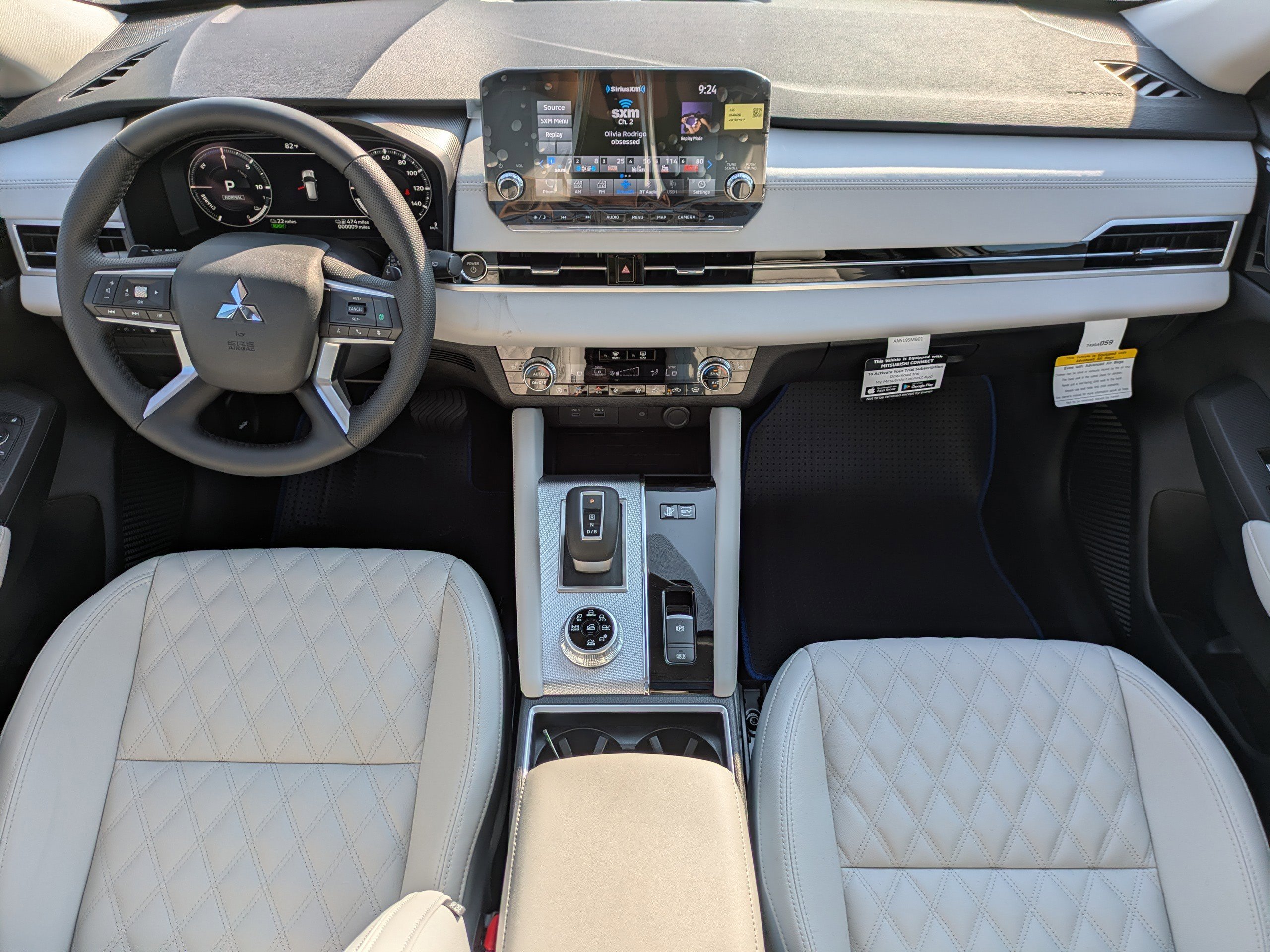 2025 Mitsubishi Outlander Plug-in Hybrid SEL - Photo 19