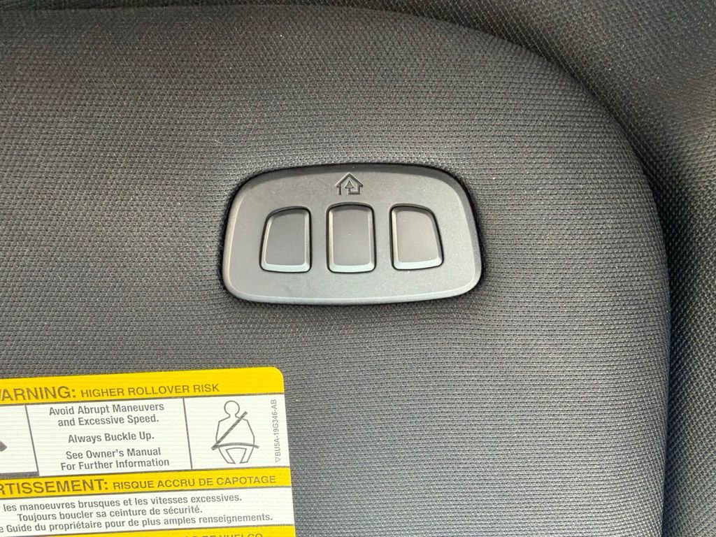 Used 2025 Agate Black Metallic Ford Lariat image 32