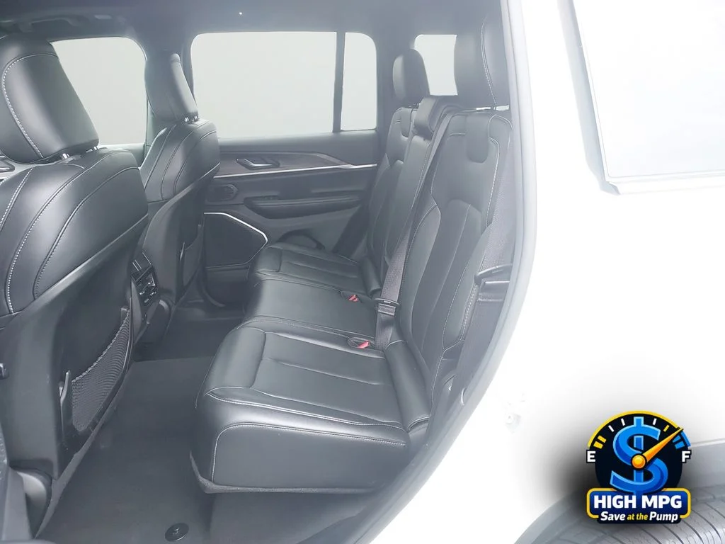 Used 2024 White Jeep 4xe image 32