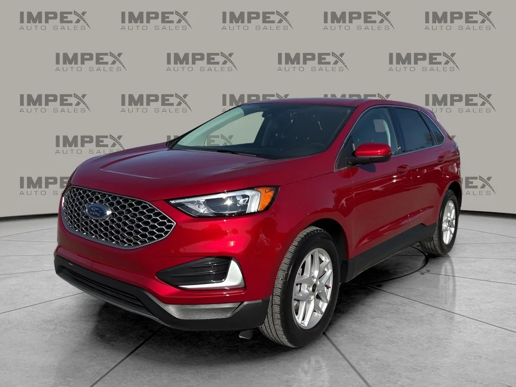 Used 2023 Red Ford SEL image 1
