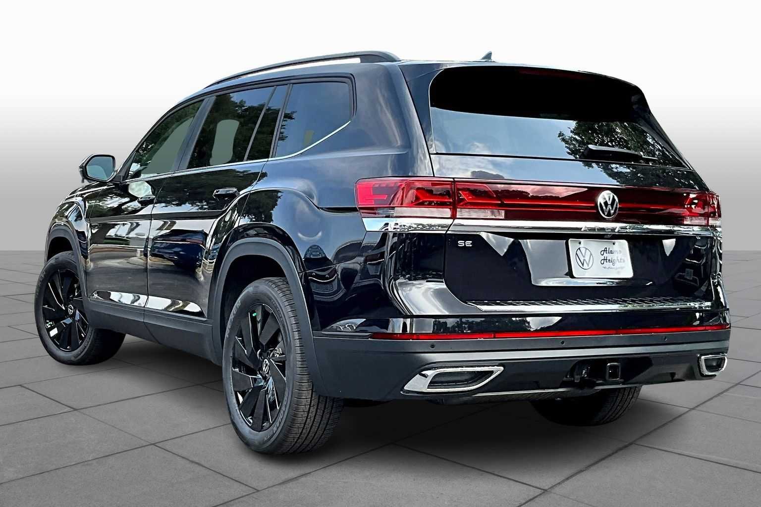 New 2026 Deep Black Pearl Volkswagen 2.0T SE W/TECHNOLOGY image 12