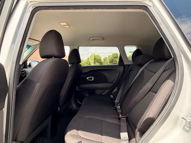 Used 2018 Silver Kia Base image 15