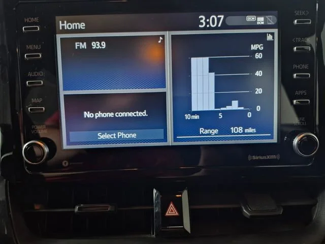 2021 Toyota Corolla LE - Photo 23