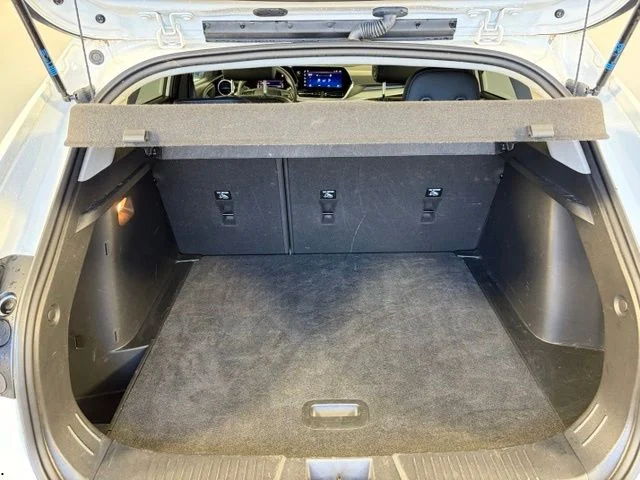 Used 2024 White Chevrolet LT image 41