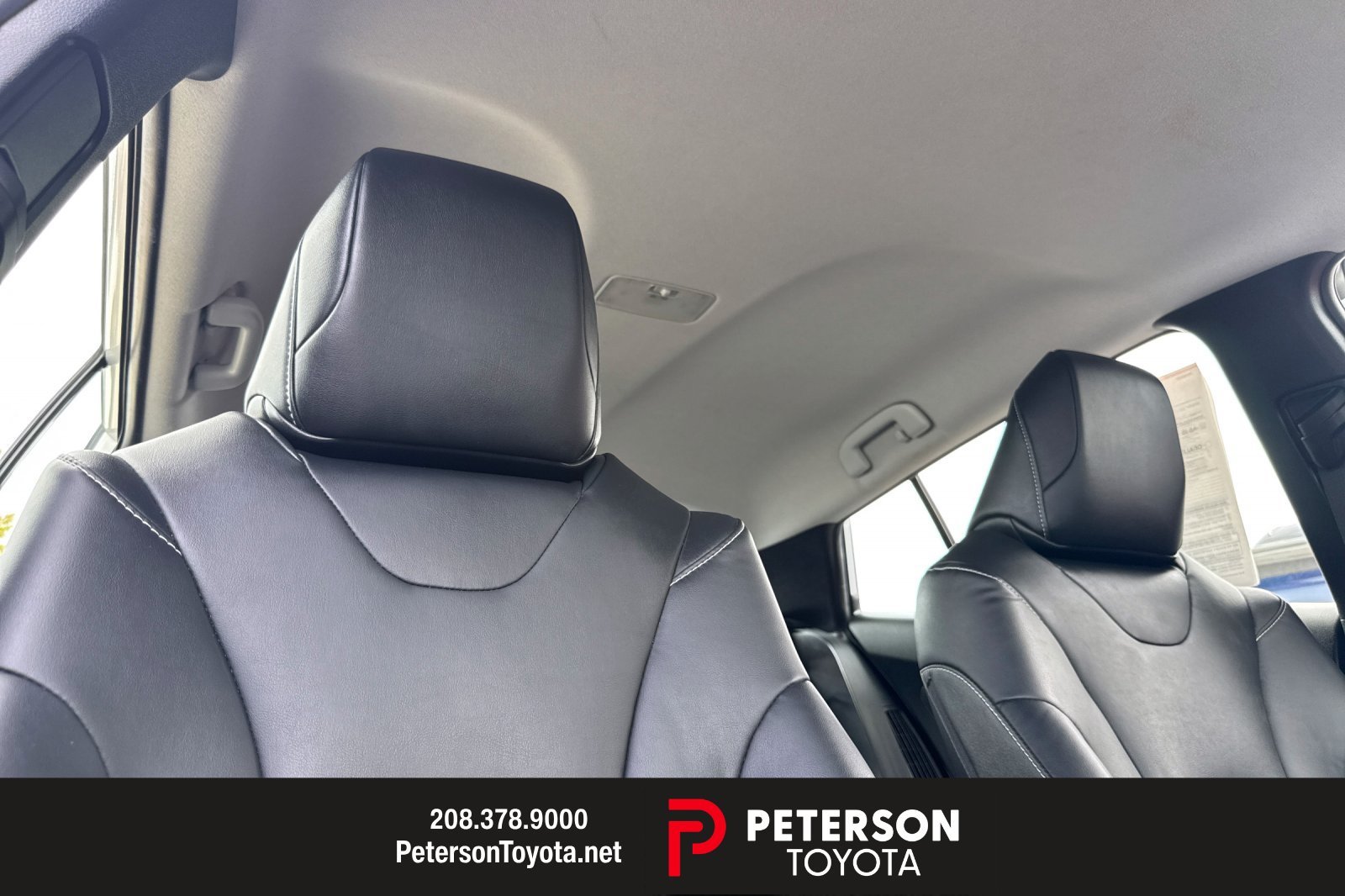 Used 2020 Silver Toyota XLE image 16