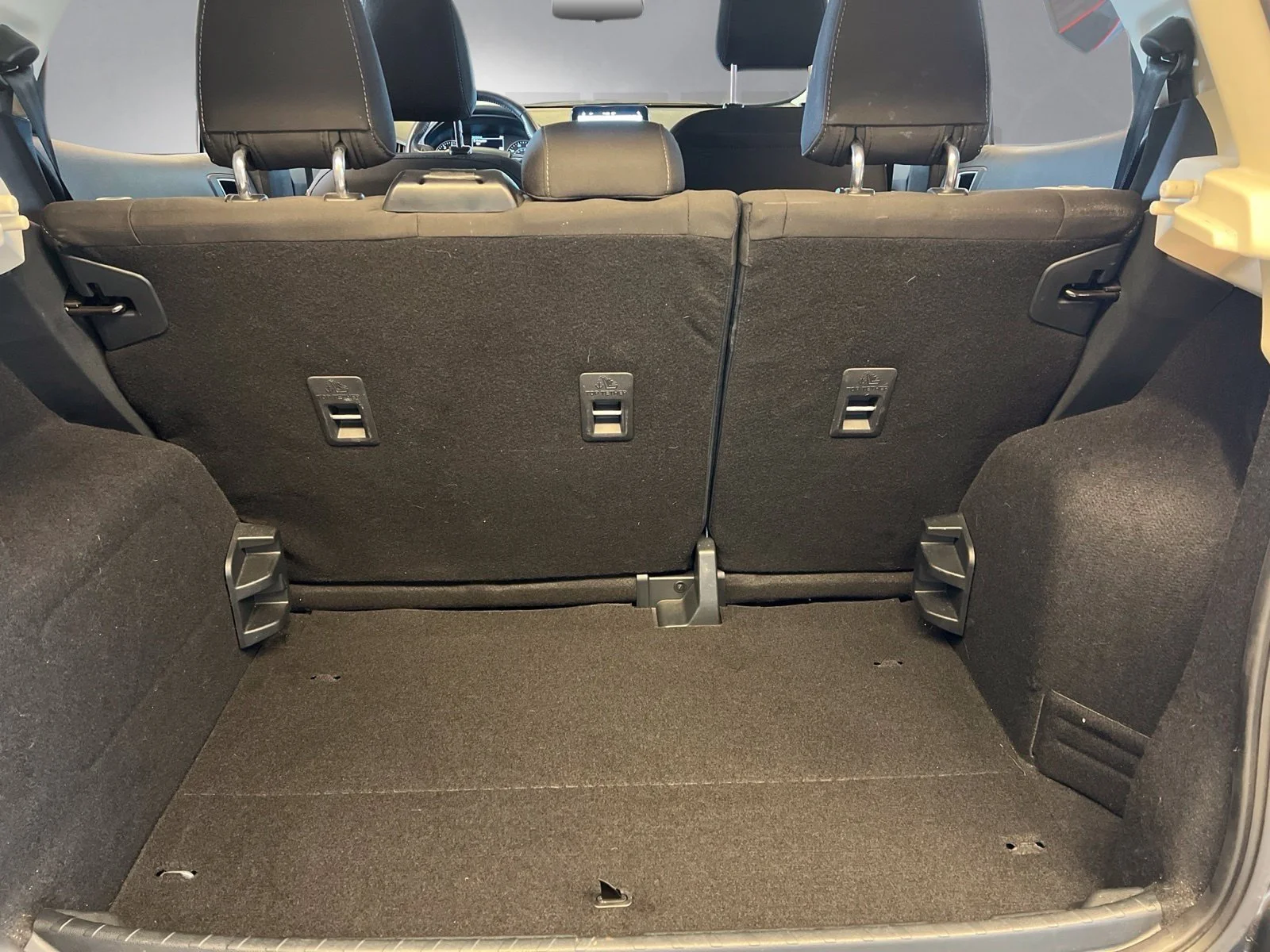 Certified Used 2019 Smoke Metallic Ford SE image 25