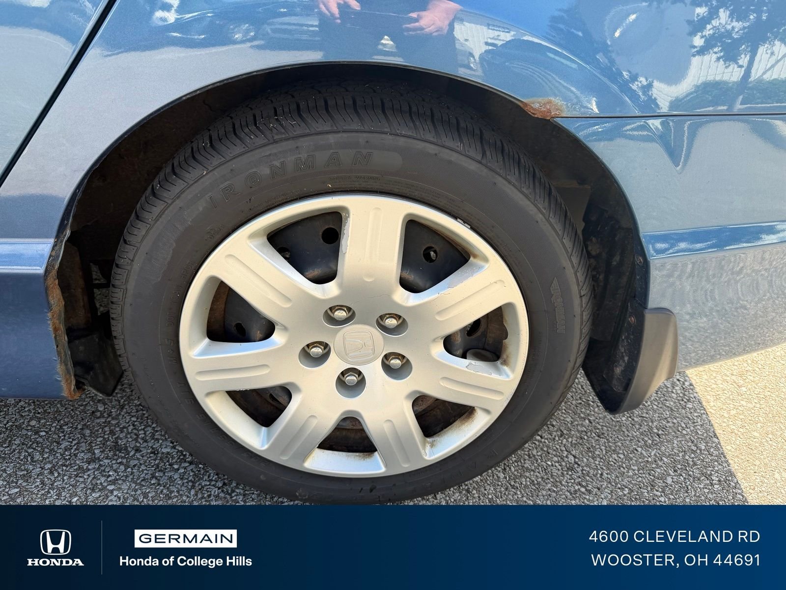Used 2008 Fiji Blue Pearl Honda LX image 11