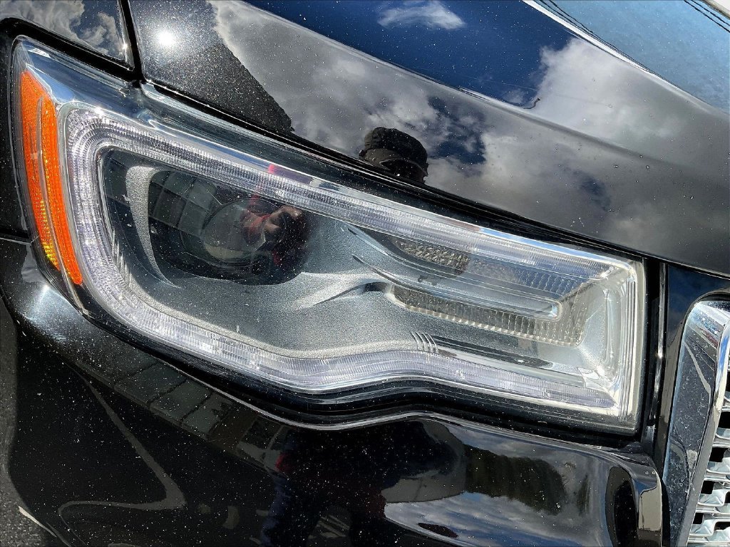 Used 2020 Black Jeep Overland image 33