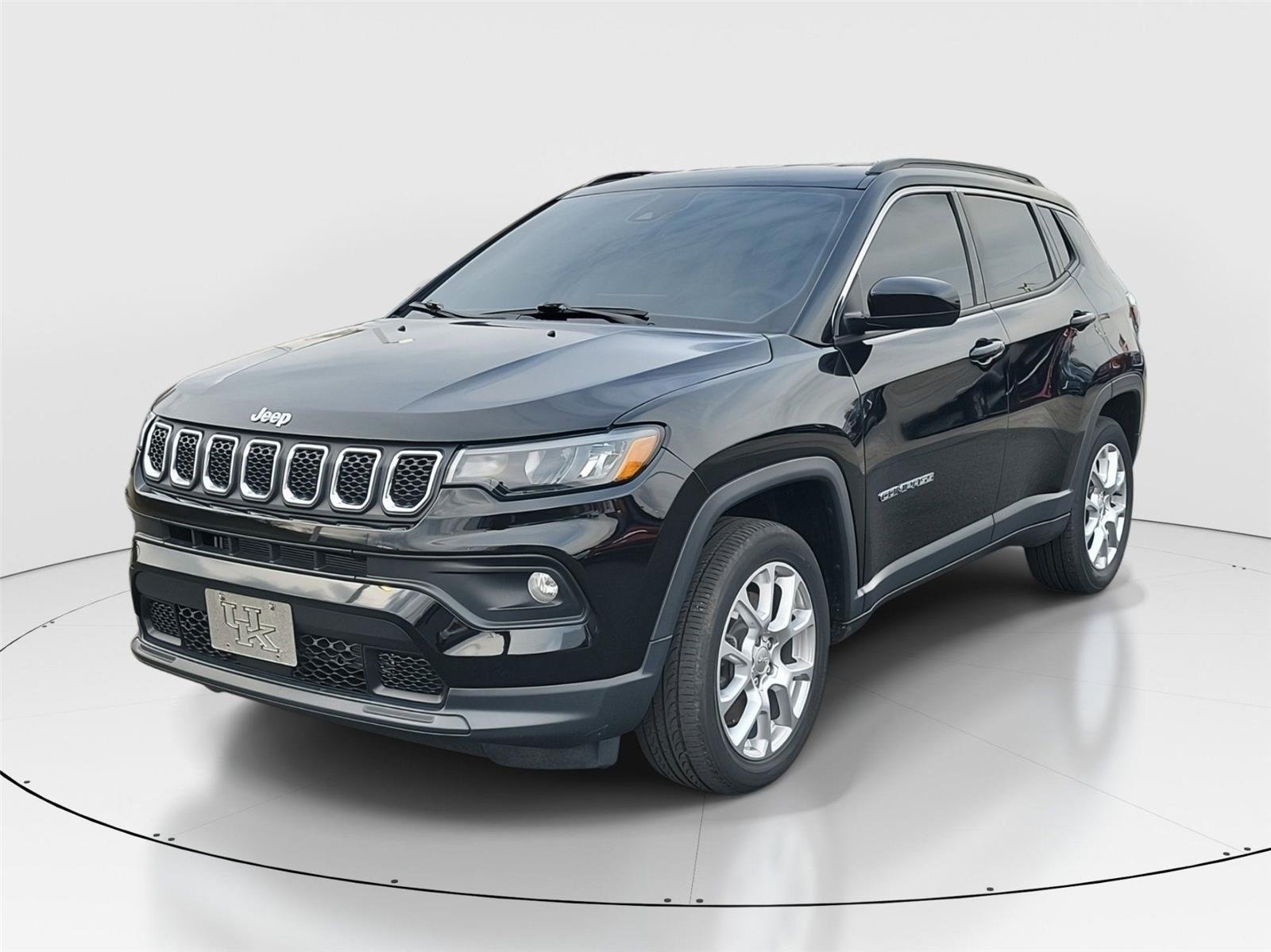 Used 2023 Jeep Compass Latitude Lux with VIN 3C4NJDFN5PT501220 for sale in Hamilton, OH