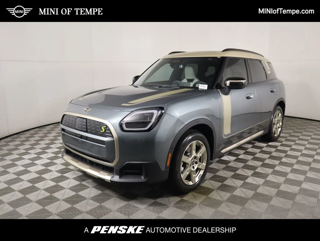2025 MINI Countryman SE ALL4's photo