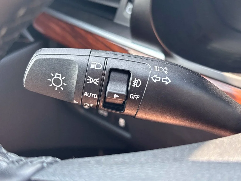 Used 2019 Gray Kia Technology image 32