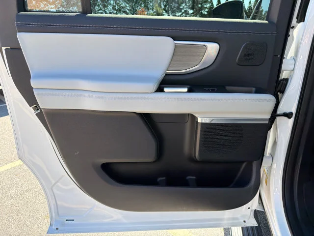 Used 2025 White Ford Platinum MAX image 22