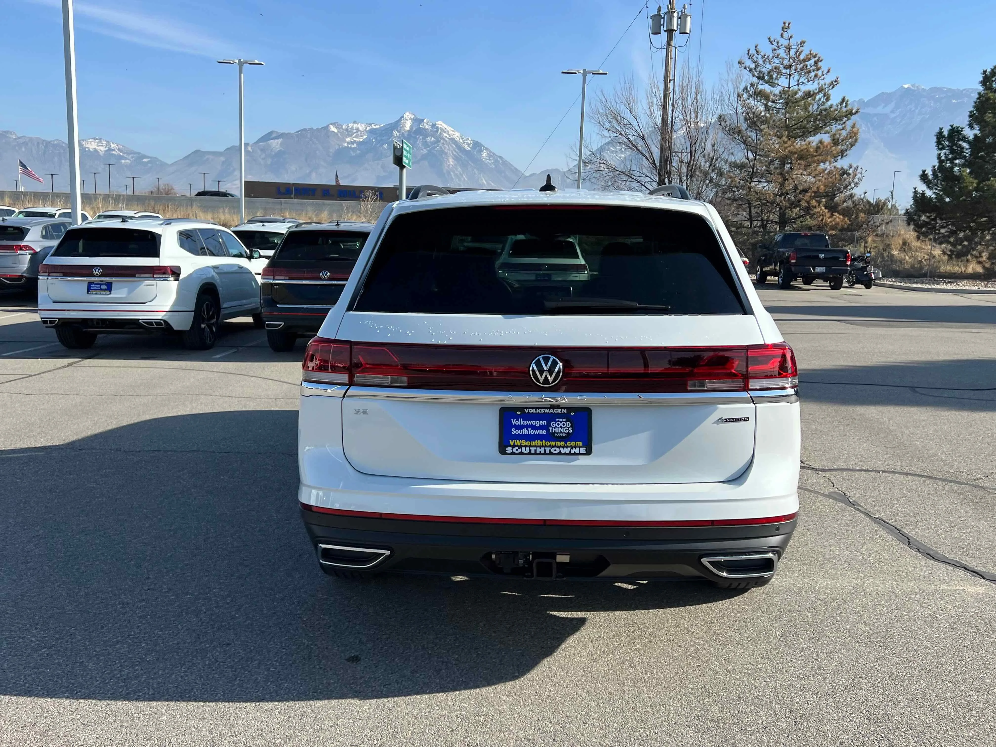 New 2026 Opal White Volkswagen 2.0T SE w/Technology image 10