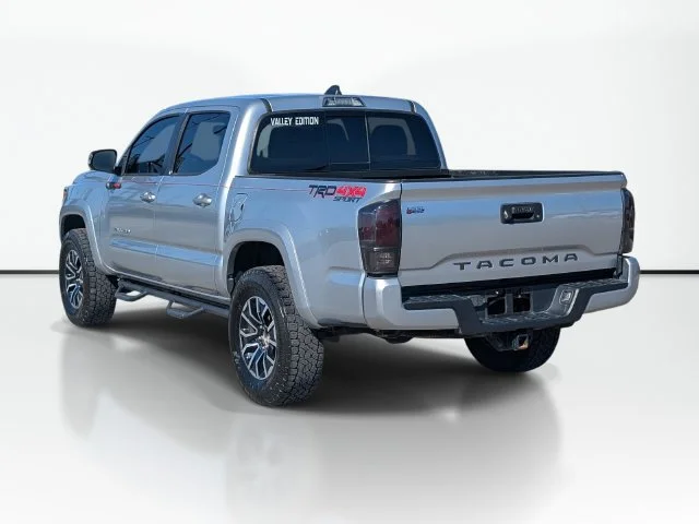 Used 2022  Toyota SR image 7